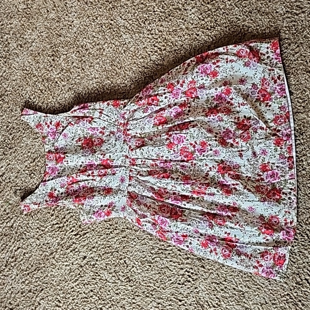 Flowery short dress
